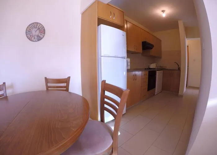 Andros 2 Bed, Free Wi-fi, Safe, Complex Pool * Παραλίμνι