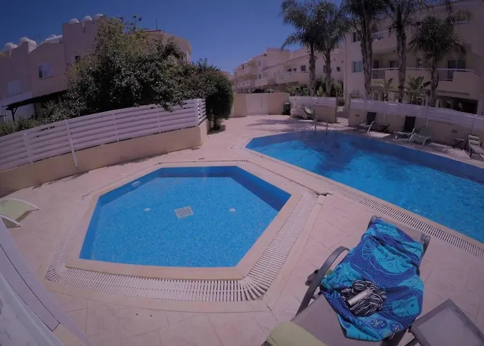 Andros 2 Bed, Free Wi-fi, Safe, Complex Pool Διαμέρισμα