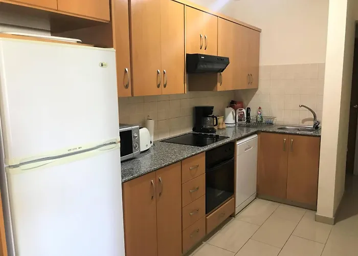 Διαμέρισμα Andros 2 Bed, Free Wi-fi, Safe, Complex Pool *