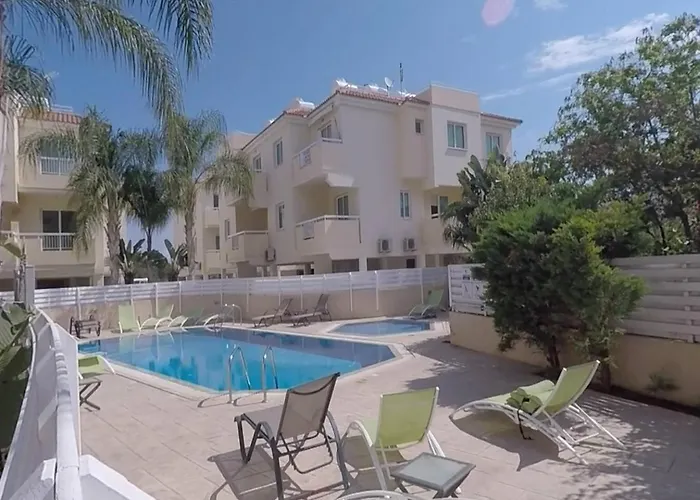 Andros 2 Bed, Free Wi-fi, Safe, Complex Pool Διαμέρισμα *