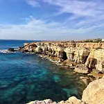 Andros 2 Bed, Free Wi-fi, Safe, Complex Pool Paralimni