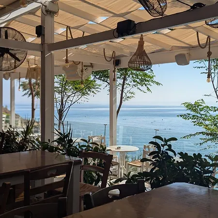 Andros 2 Bed, Free Wi-fi, Safe, Complex Pool