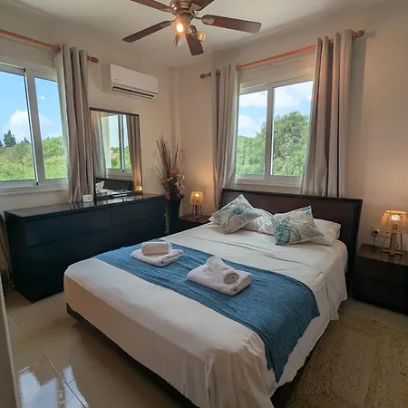 Lägenhet Andros 2 Bed, Free Wi-fi, Safe, Complex Pool Paralimni