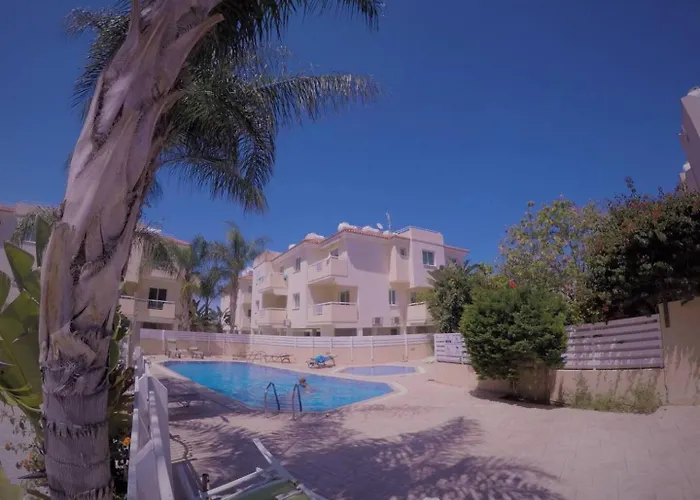 Andros 2 Bed, Free Wi-fi, Safe, Complex Pool Apartmán Paralimni