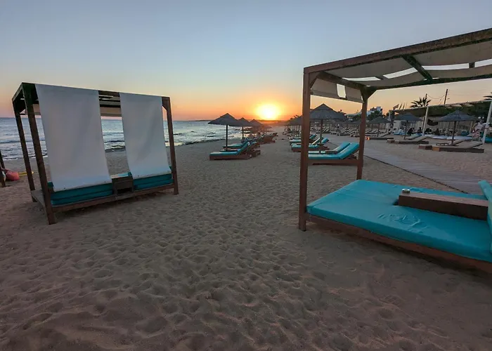 Andros 2 Bed, Free Wi-fi, Safe, Complex Pool *