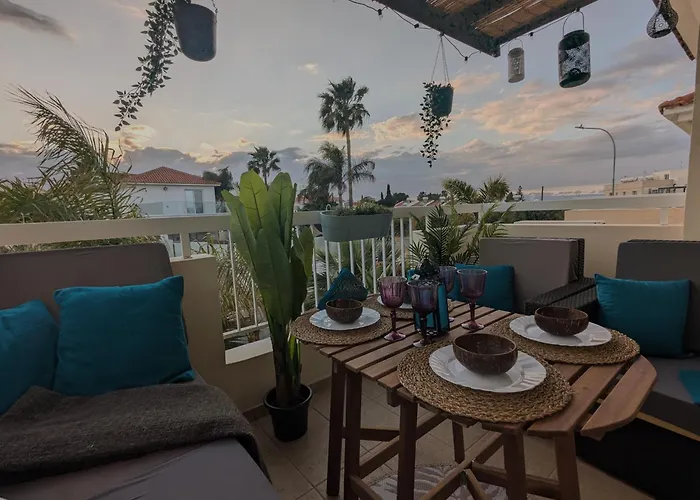 Lägenhet Andros 2 Bed, Free Wi-fi, Safe, Complex Pool *